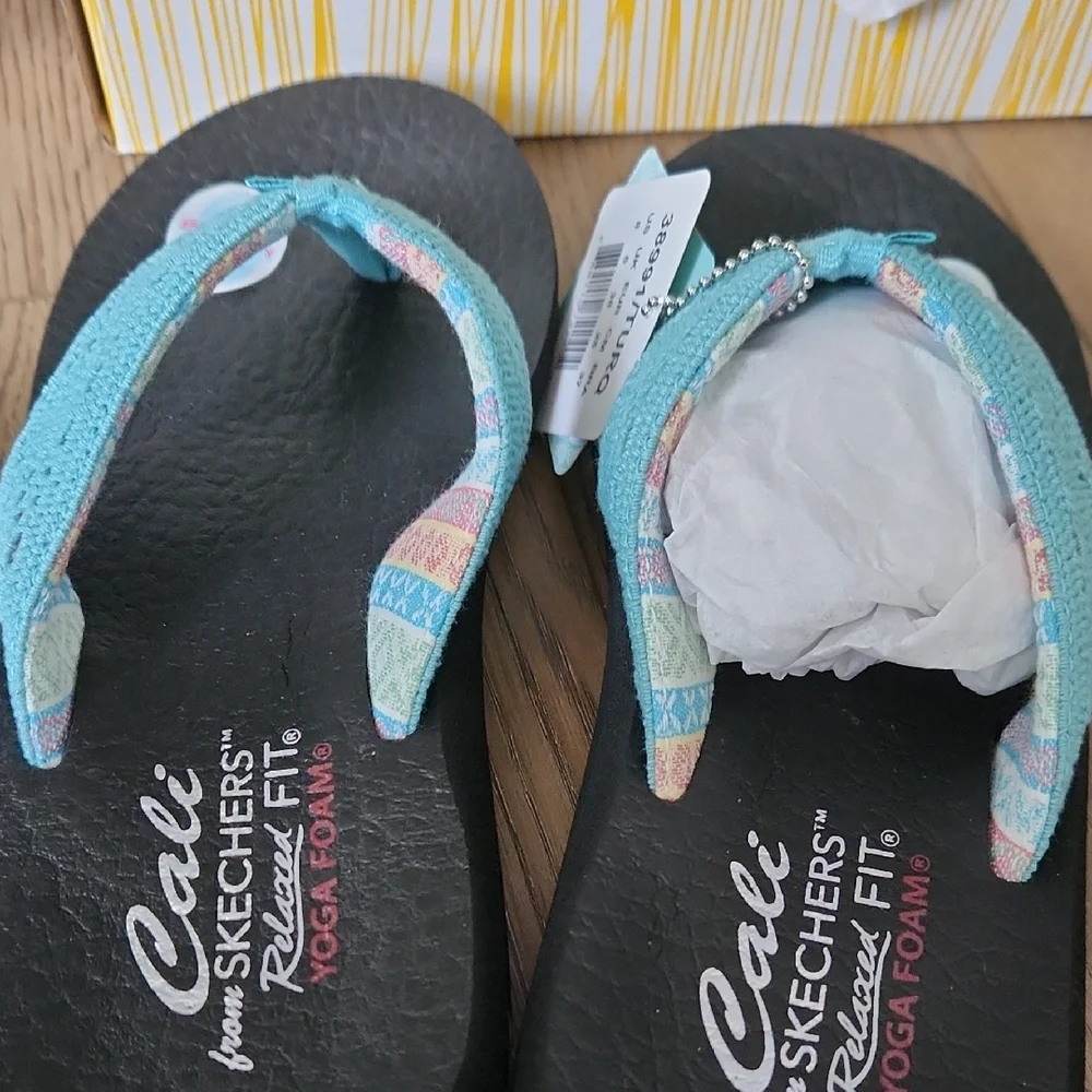 Skechers Womans Blue Flip Flops - Picture 4 of 4